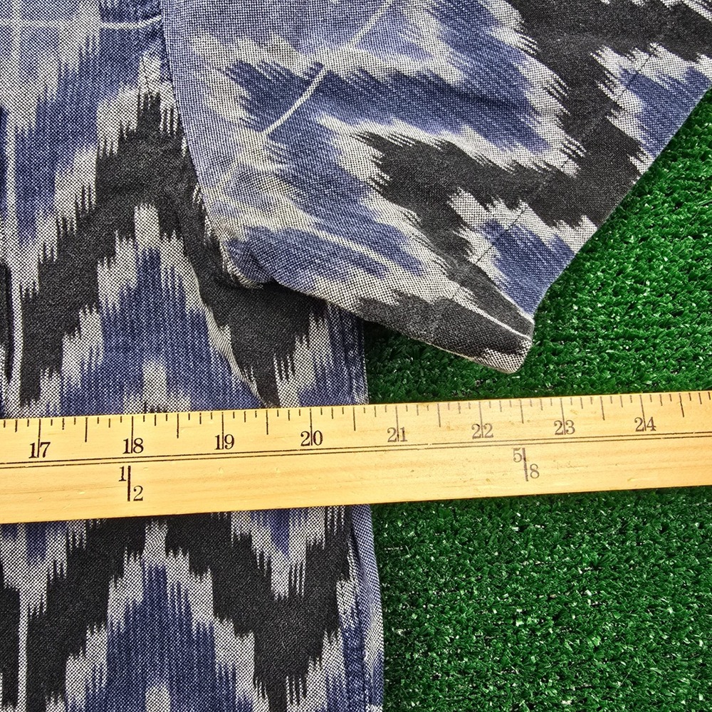 American Eagle Shirt Mens Medium Blue Black Ikat Zig Zag Chevron Pattern Casual - Picture 4 of 8